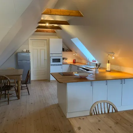 Stutteri Ahl Near And Town * אבלטופט