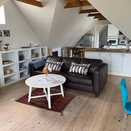 Stutteri Ahl Near And Town * אבלטופט